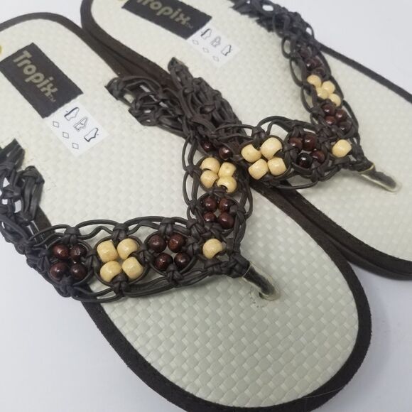 TROPIX MACRAME SANDALS. SIZE 8. NEAR NEW CONDITION. BROWN. OFF WHITE - Picture 14 of 16